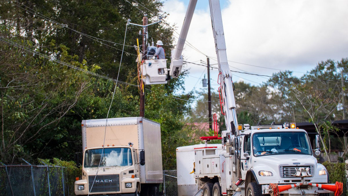 Alabama Power crews restore power after hurricane Zeta